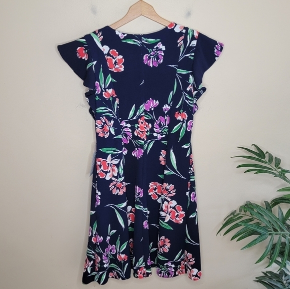 NWT Eliza J | Dark Navy Floral Dress with Flutter Sleeves Size 8 - Picture 4 of 6